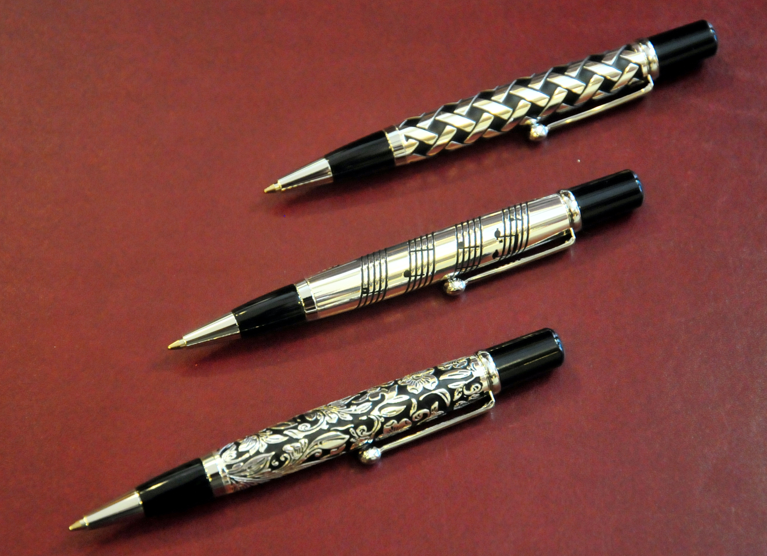 metallizzate Penne Stilografiche in metallo marrone con punta fine da 0,5 mm per scrittura elencante e precisa con confezione regalo